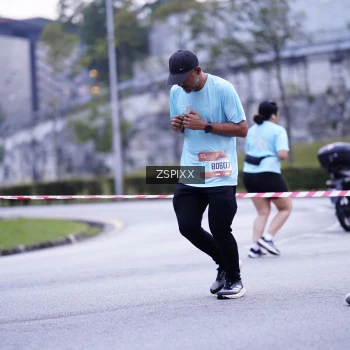 Runner Photo 3701703
