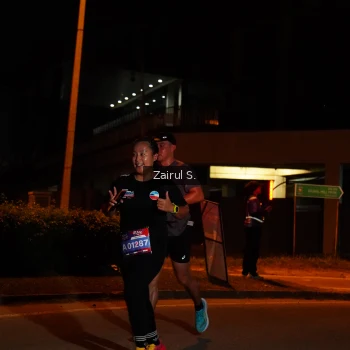 Runner Photo 3701707