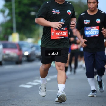 Runner Photo 3701718