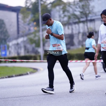 Runner Photo 3701728