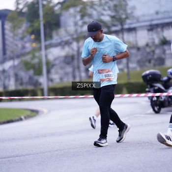 Runner Photo 3701736