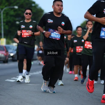 Runner Photo 3701737