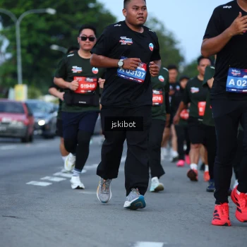 Runner Photo 3701743