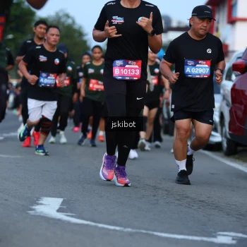 Runner Photo 3701766