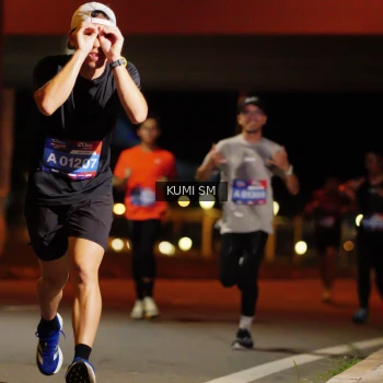 Runner Photo 3701789