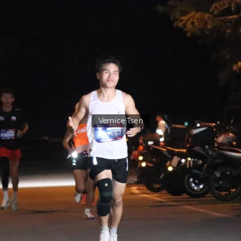 Runner Photo 3701832