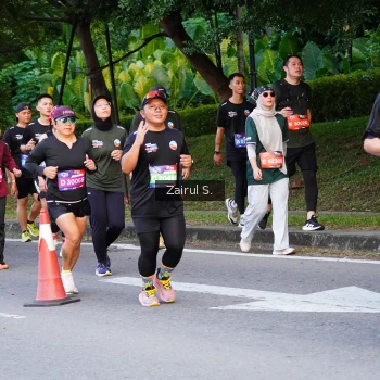 Runner Photo 3701861