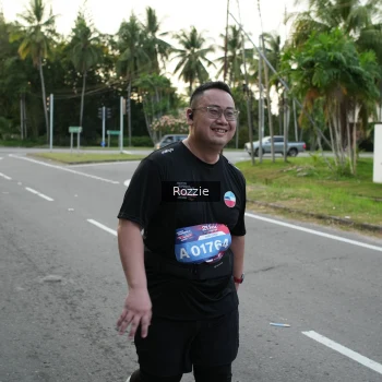 Runner Photo 3701877