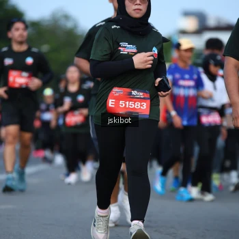 Runner Photo 3701879