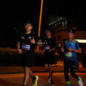 Runner Photo 3701893