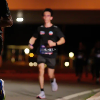 Runner Photo 3701894