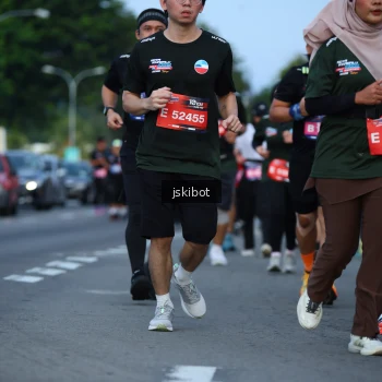 Runner Photo 3701899