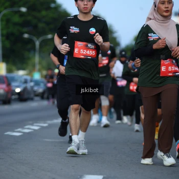 Runner Photo 3701902