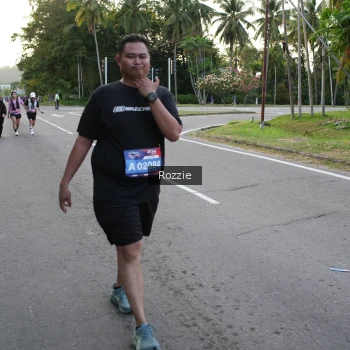 Runner Photo 3701990