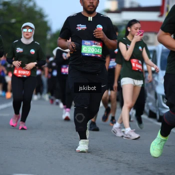 Runner Photo 3702008