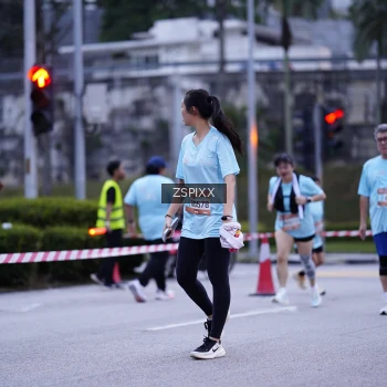 Runner Photo 3702011
