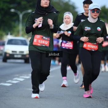 Runner Photo 3702014