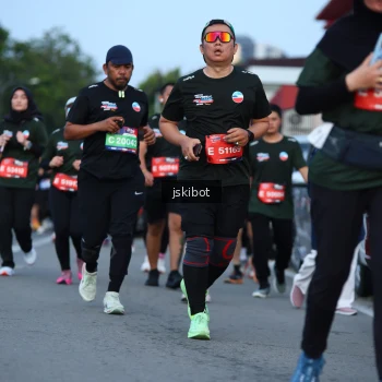 Runner Photo 3702015