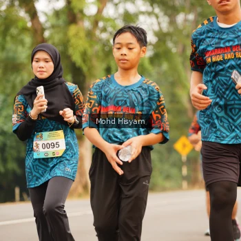 Runner Photo 3702053