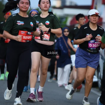 Runner Photo 3702056