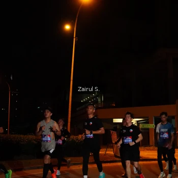 Runner Photo 3702059