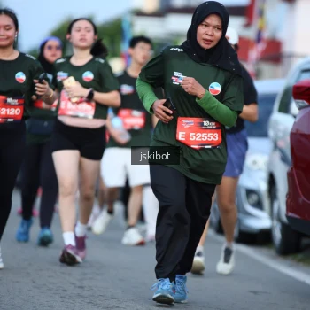 Runner Photo 3702085
