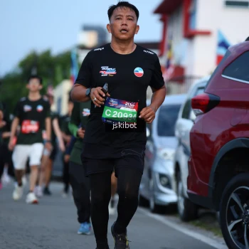 Runner Photo 3702114
