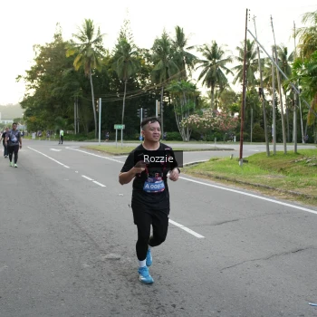 Runner Photo 3702140