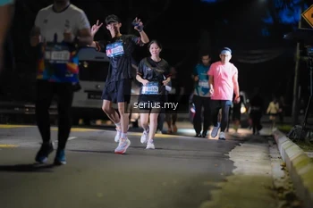 Runner Photo 3702142