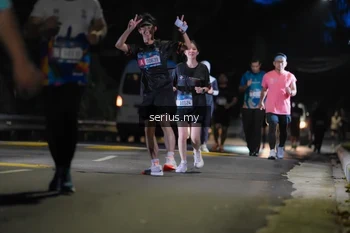 Runner Photo 3702196