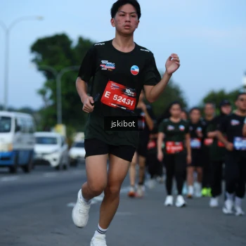 Runner Photo 3702218