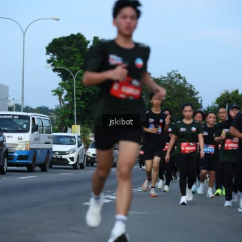 Runner Photo 3702242