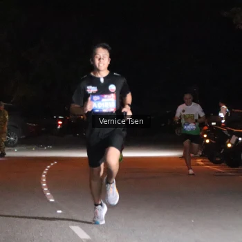 Runner Photo 3702266