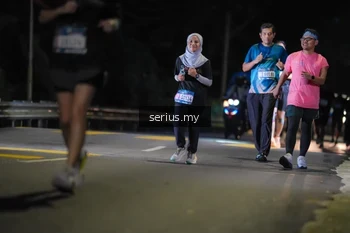 Runner Photo 3702294