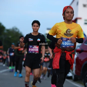 Runner Photo 3702347