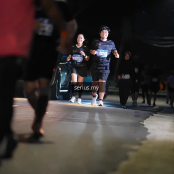 Runner Photo 3702373