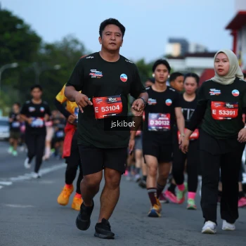 Runner Photo 3702377