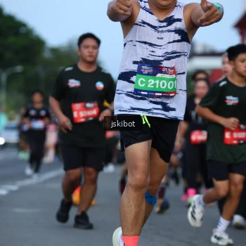 Runner Photo 3702394