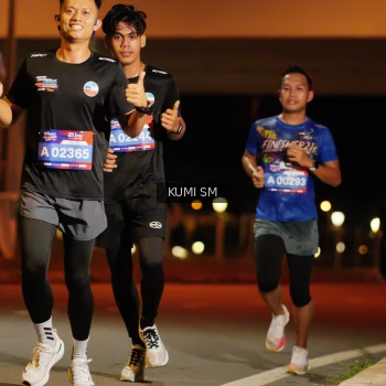 Runner Photo 3702495