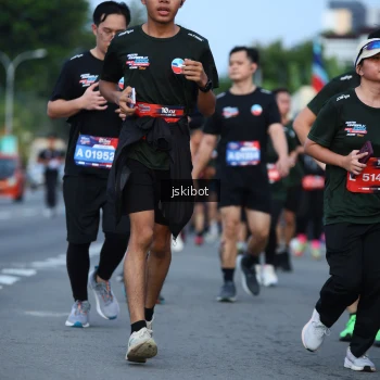 Runner Photo 3702509