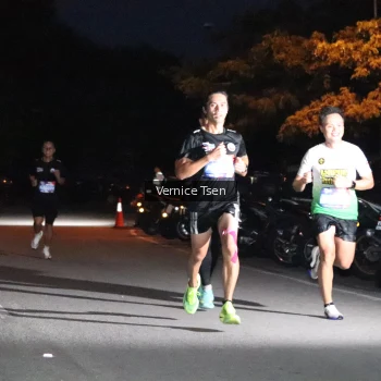 Runner Photo 3702512