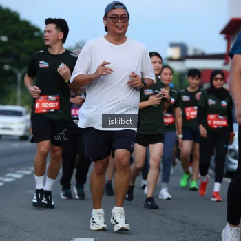Runner Photo 3702542
