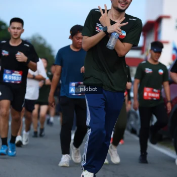 Runner Photo 3702559
