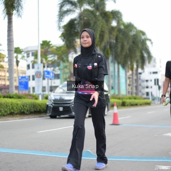 Runner Photo 3702571