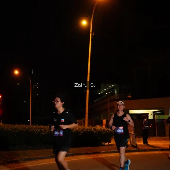 Runner Photo 3702573