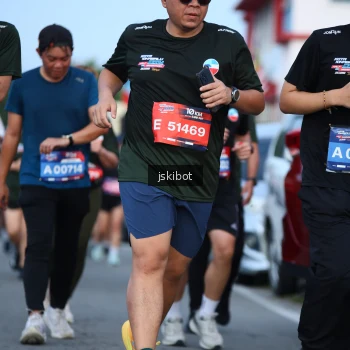 Runner Photo 3702585