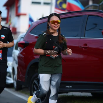 Runner Photo 3702615