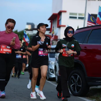 Runner Photo 3702696