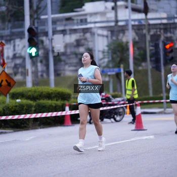 Runner Photo 3702704