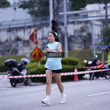 Runner Photo 3702710
